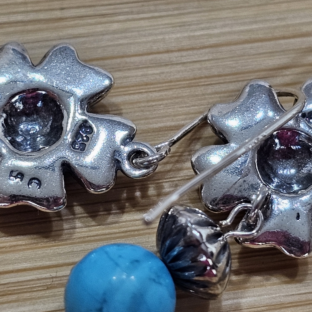 Southwestern Flower Dangle Earrings Oxidized 925 Silver and Howlite Beads - Picture 12 of 14